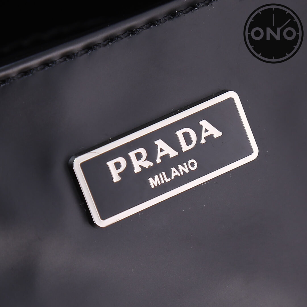 prada_women_112_7.jpg