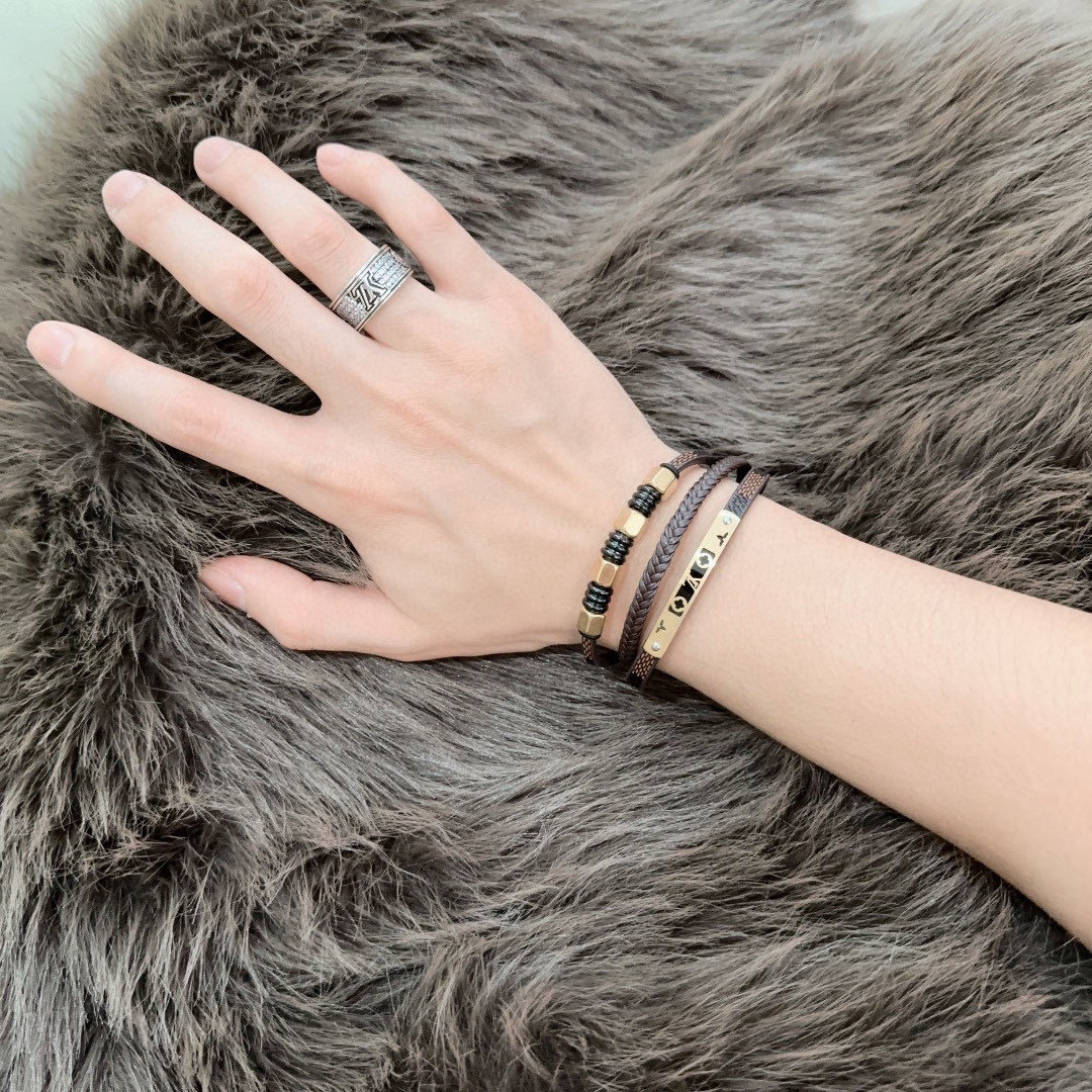 lv-bracelet_46_8.jpg