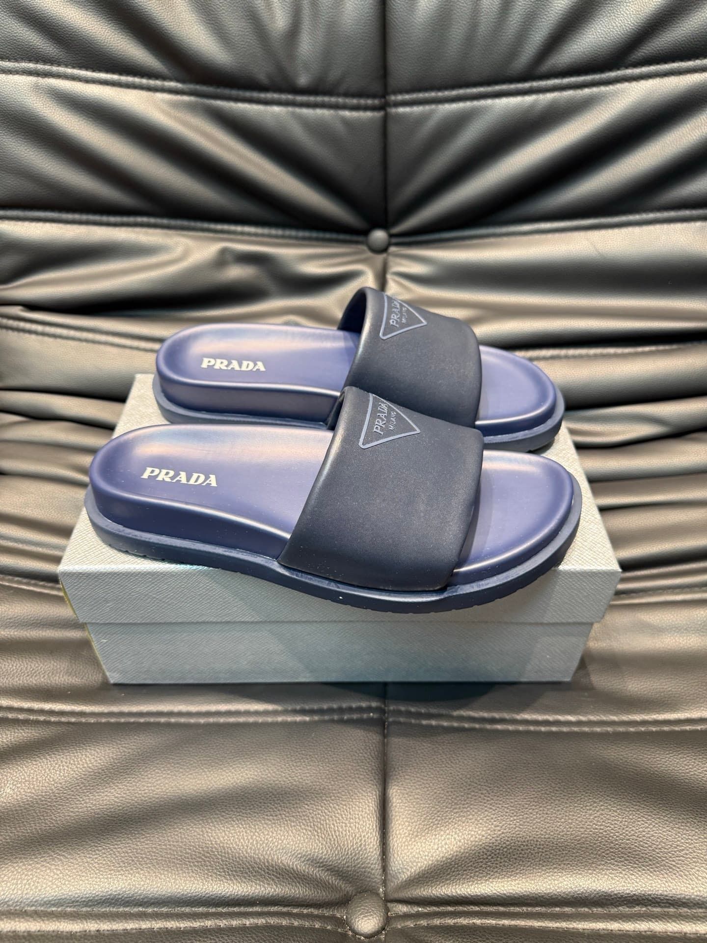 prada-slippers_26_2.jpg