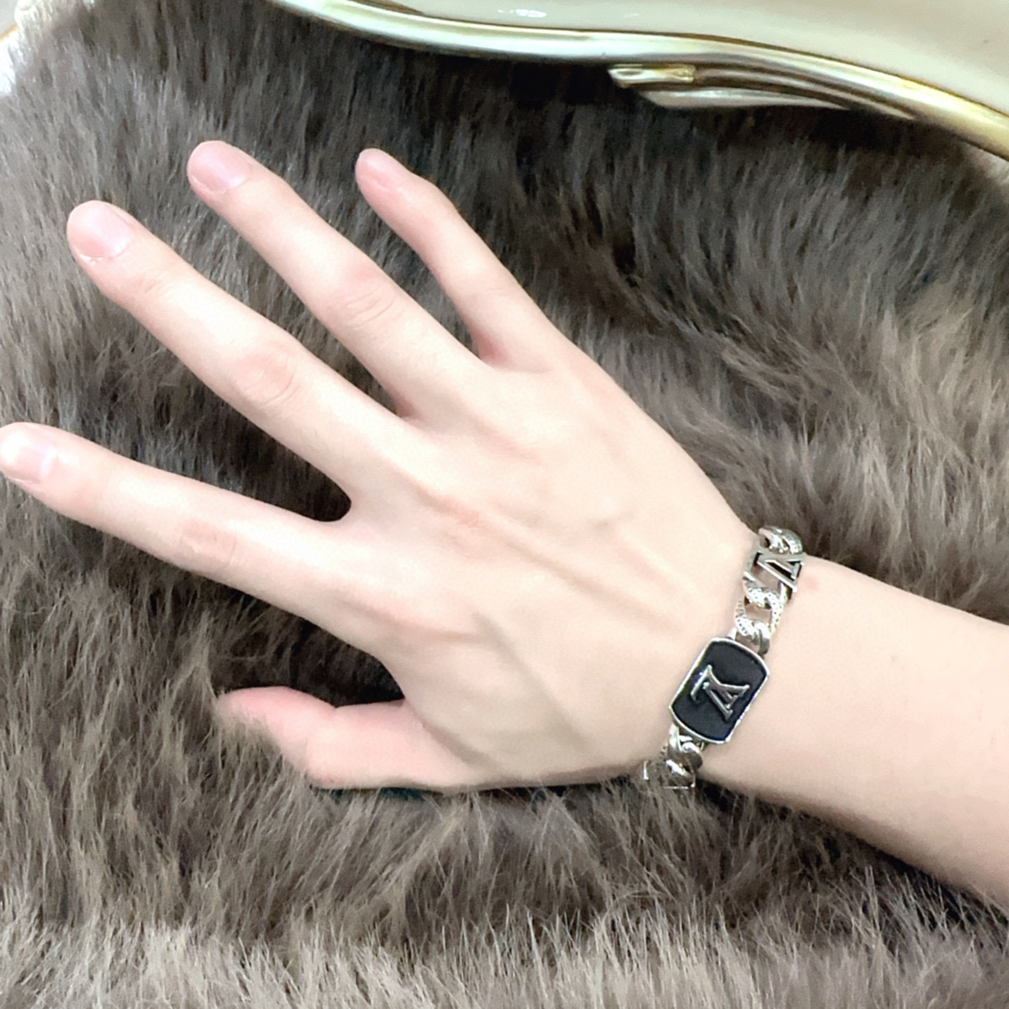 lv-bracelet_25_6.jpg