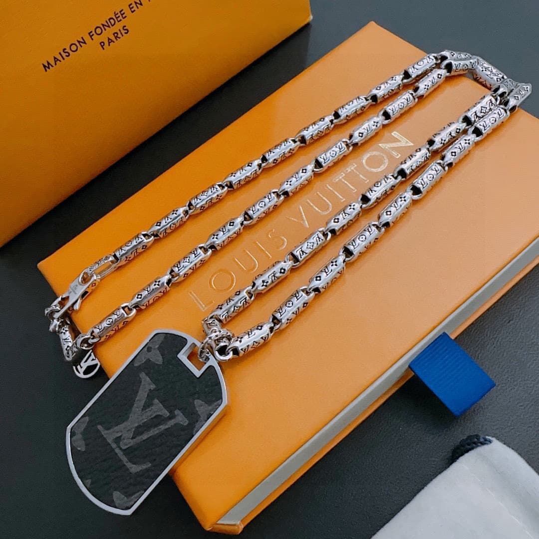 lv-necklace_51_1.jpg