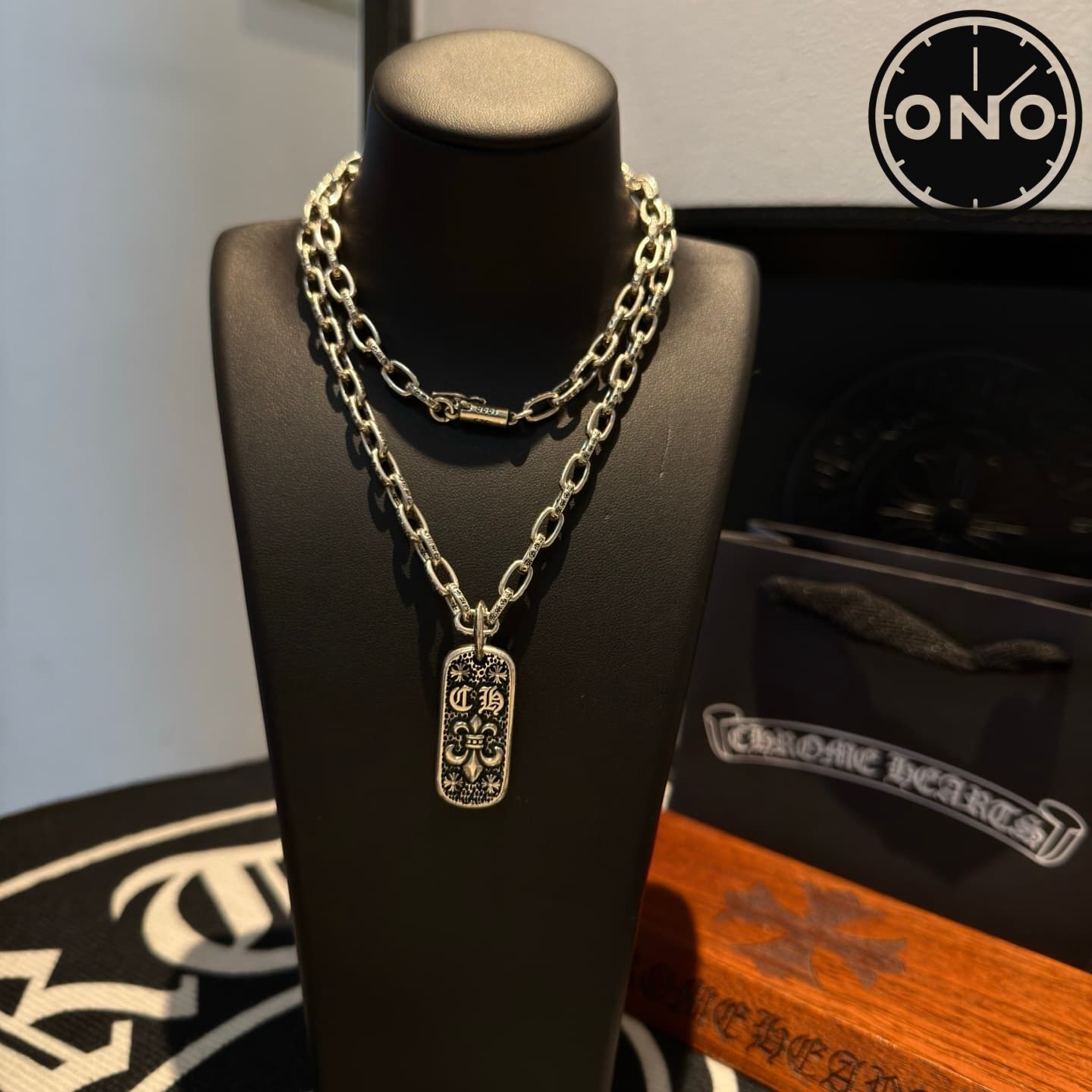 chrome-hearts-necklace_6_8.jpg