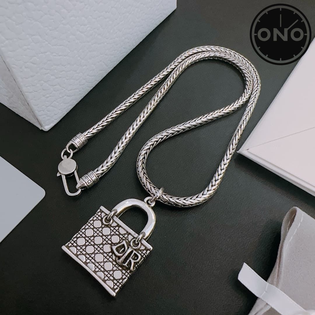 dior-necklace_95_4.jpg