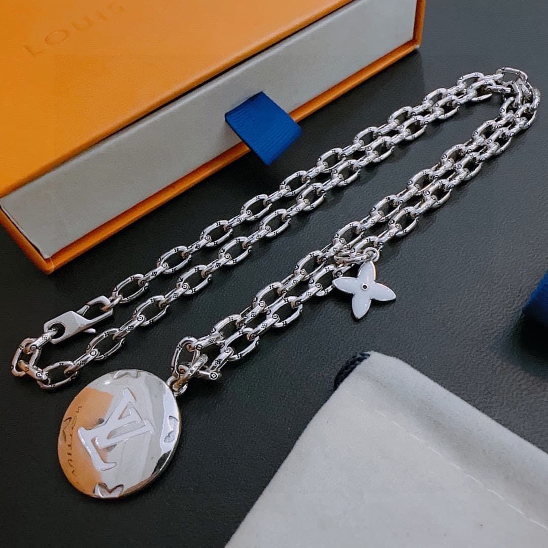 lv-necklace_49_2.jpg