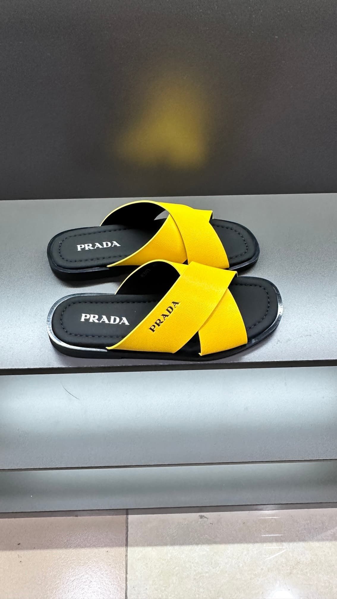 prada-slippers_49_1.jpg