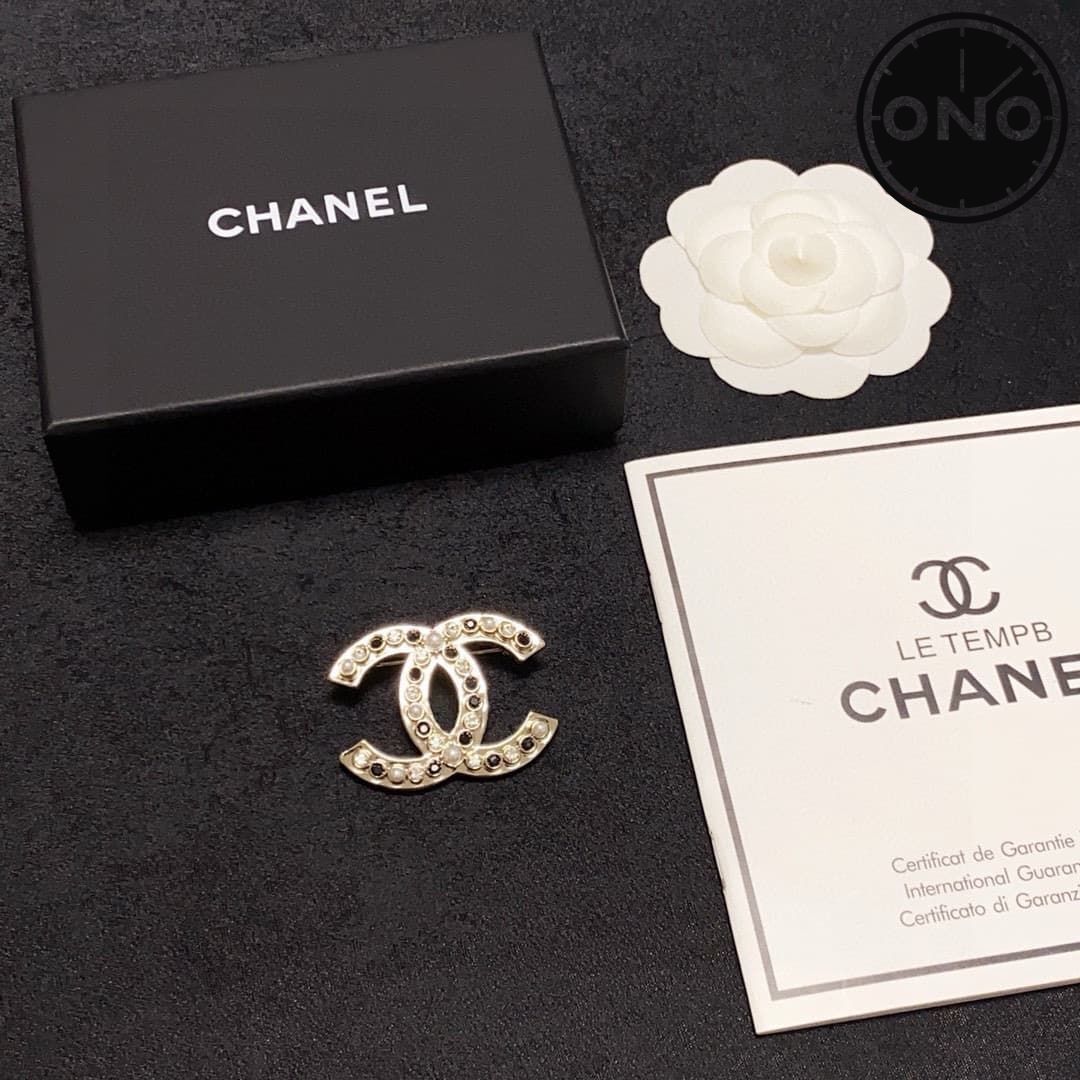 chanel-brooch_2_8.jpg