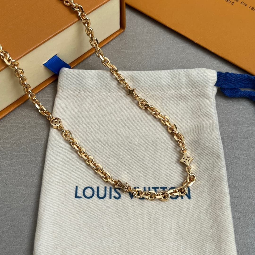 lv-necklace_2_4.jpg