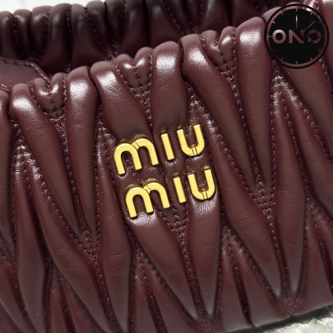miumiu_women_51_1.jpg