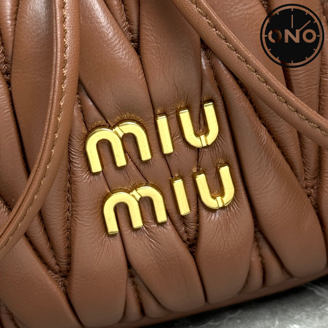 miumiu_women_16_1.jpg