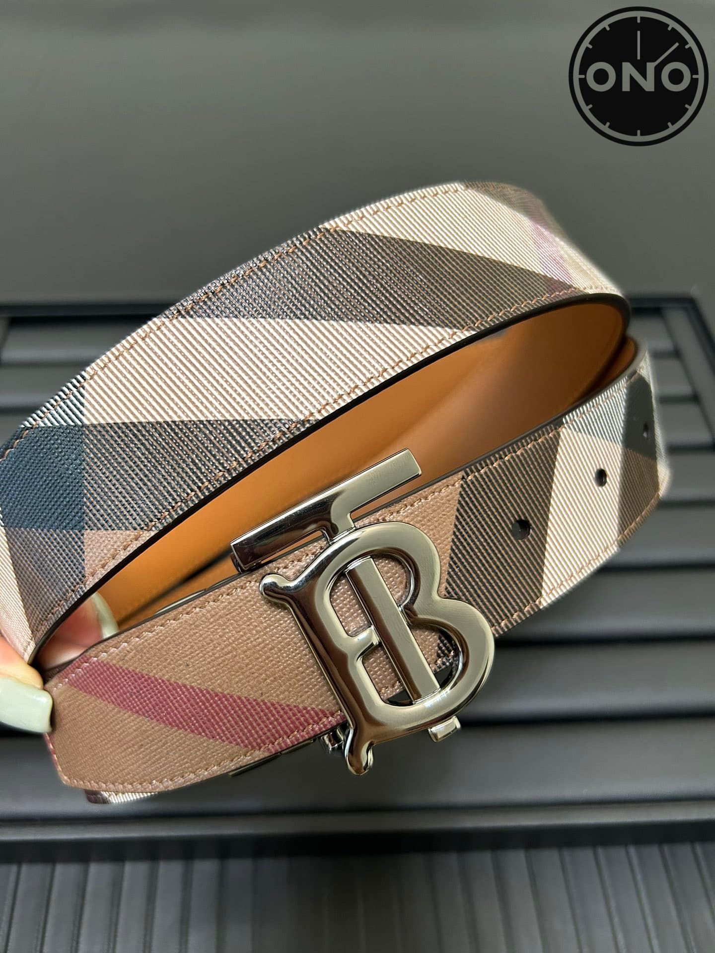 burberry_belt_56_1.jpg