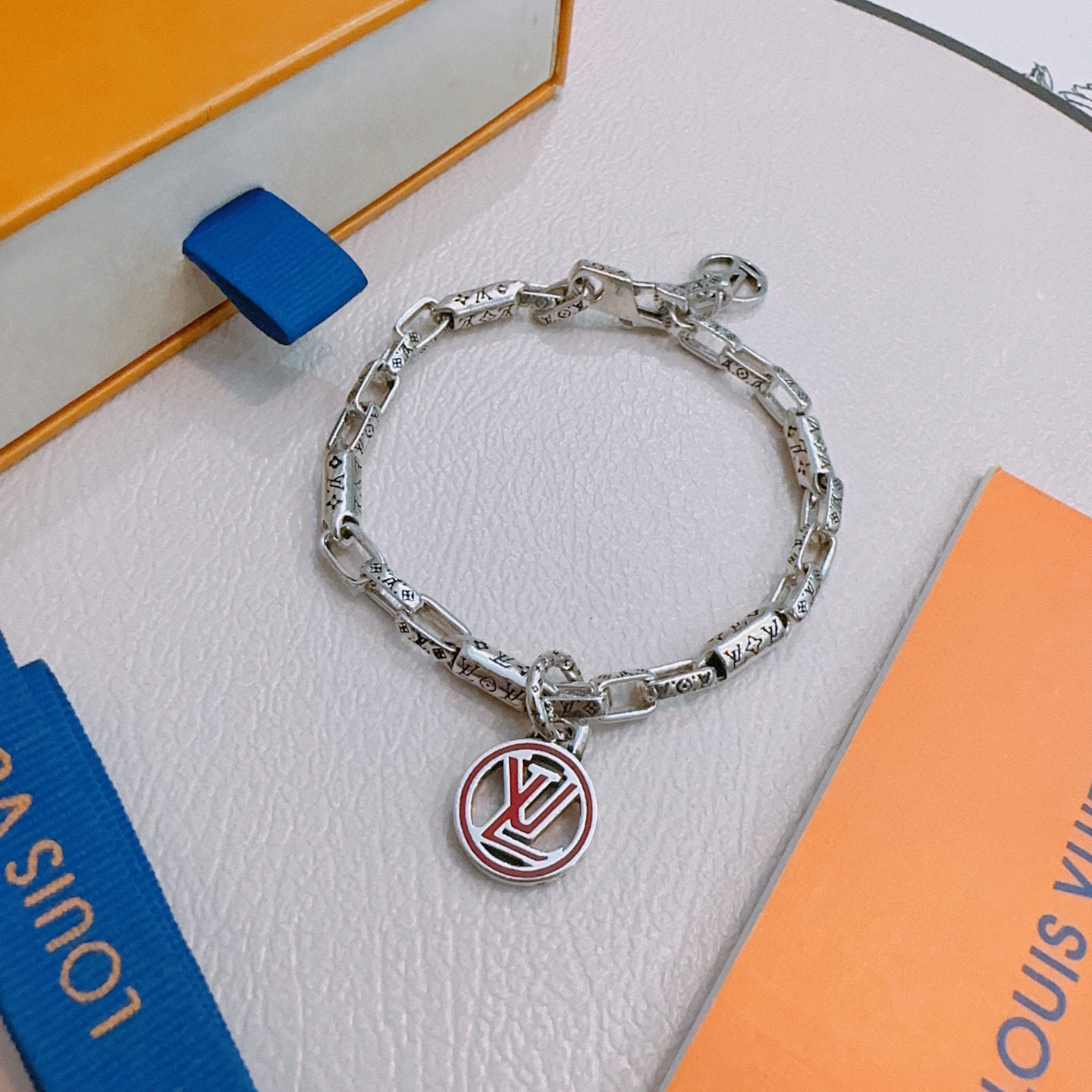 lv-bracelet_21_5.jpg