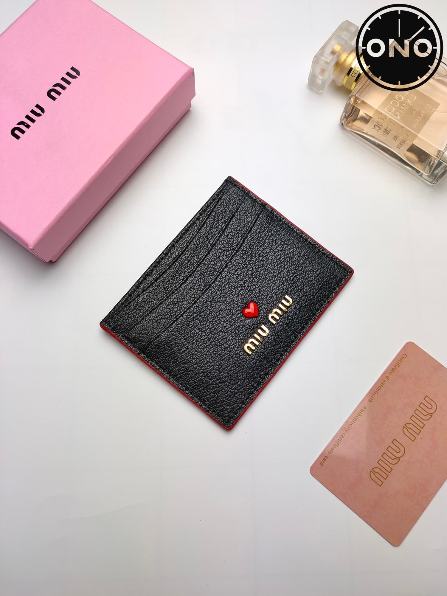 miumiu_wallet_40_1.jpg