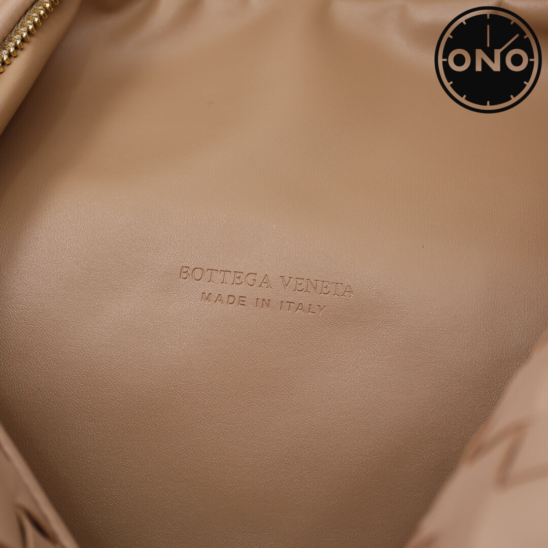 bottega_veneta_women_103_7.jpg