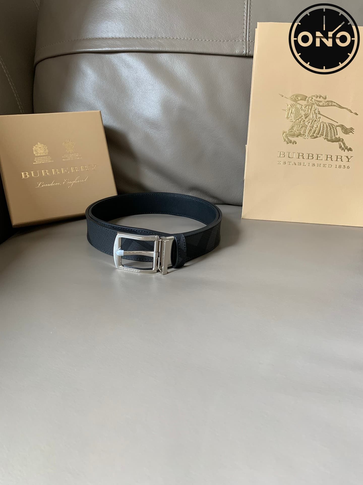 burberry_belt_62_5.jpg