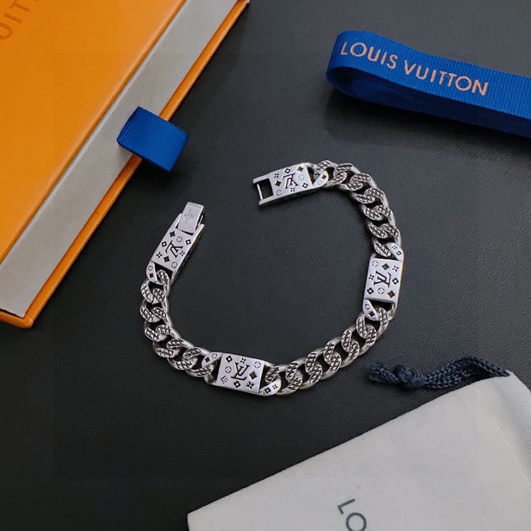 lv-bracelet_30_2.jpg