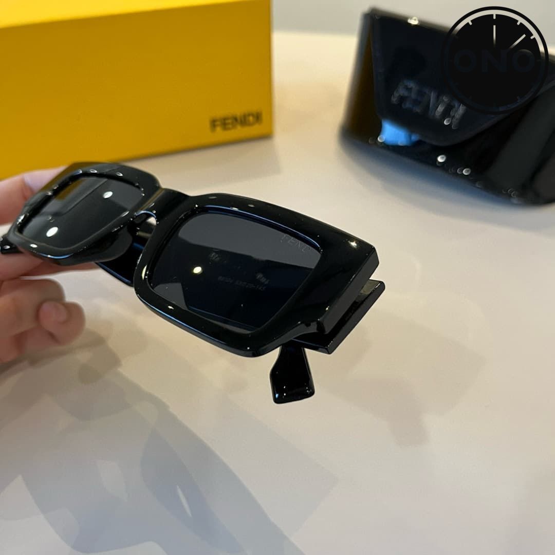 fendi-glasses_2_4.jpg