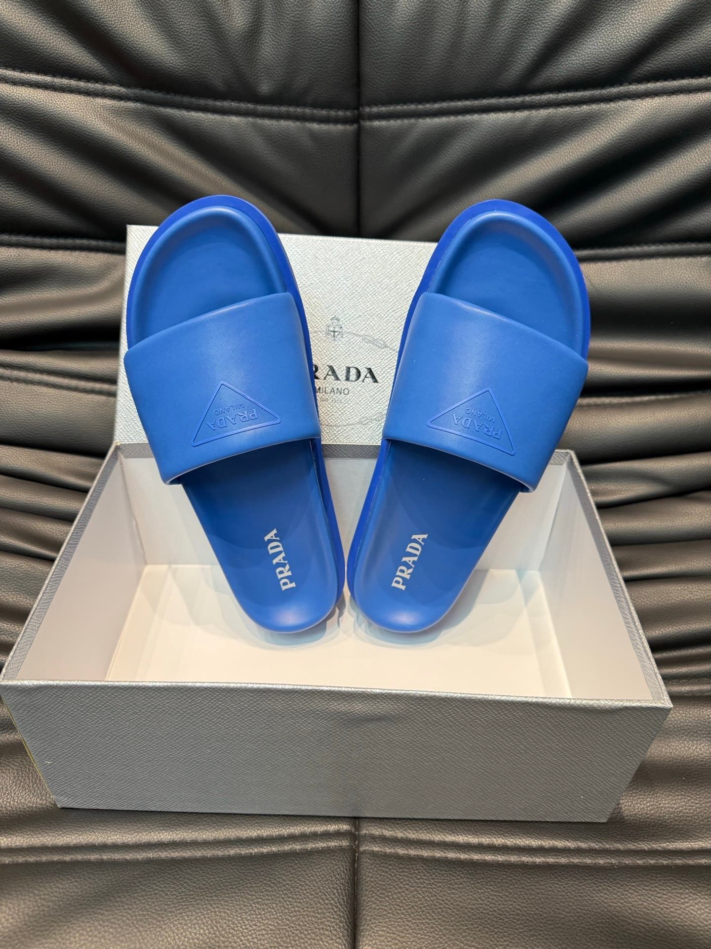 prada-slippers_27_3.jpg