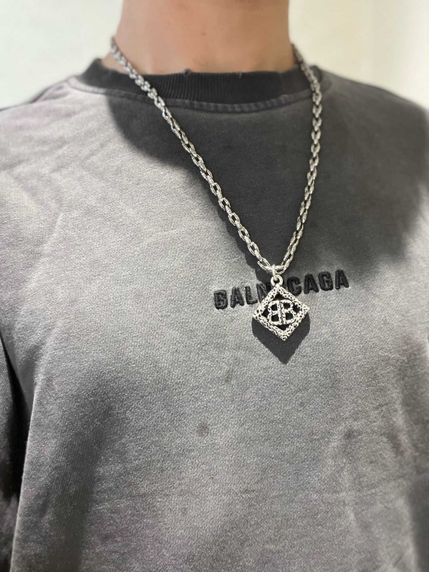 balenciaga-necklace_11_3.jpg