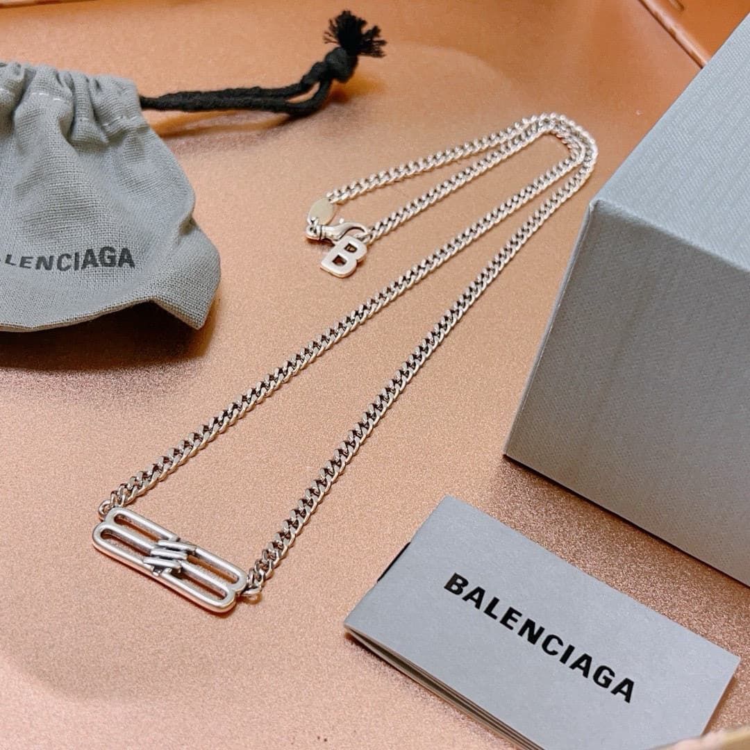 balenciaga-necklace_54_3.jpg