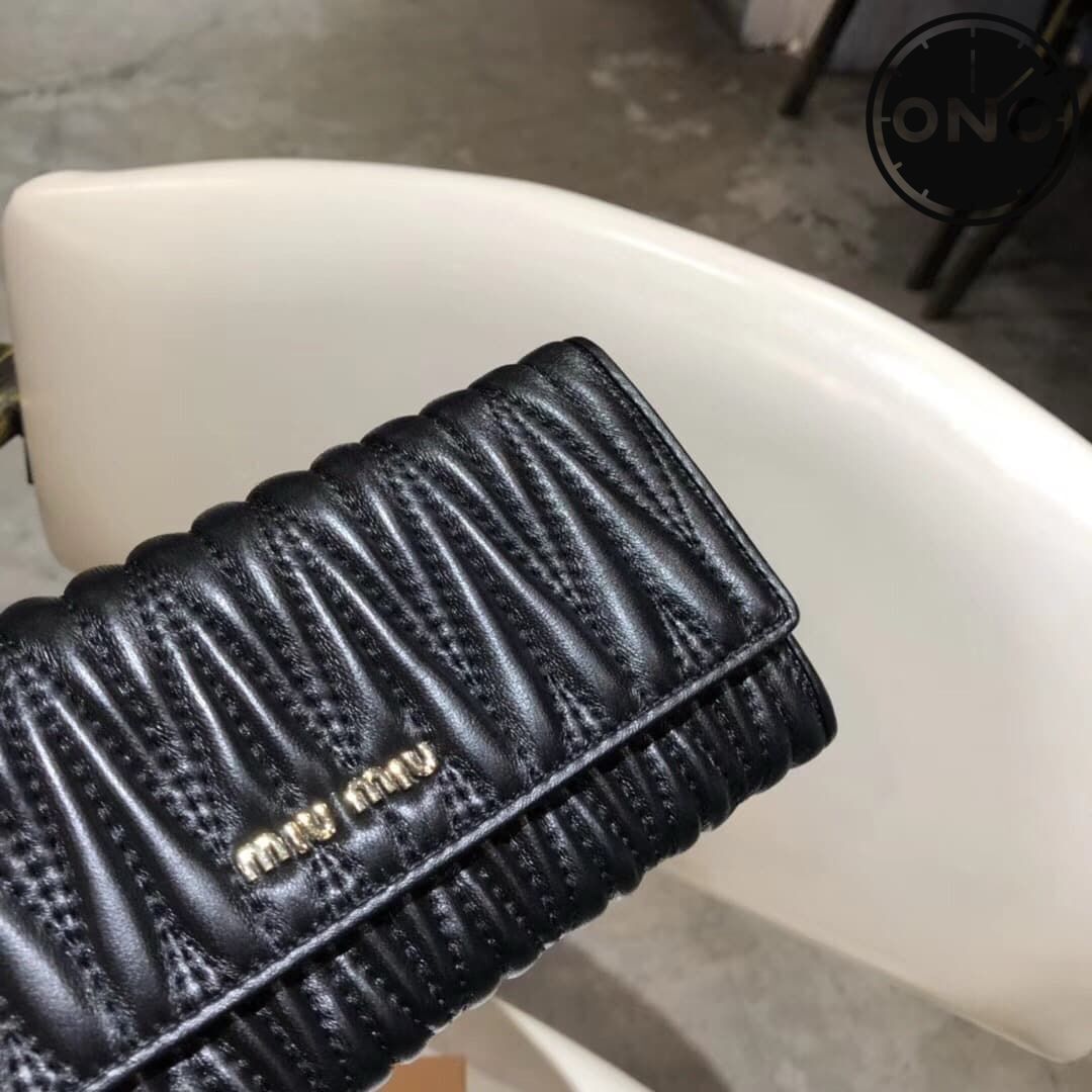 miumiu_wallet_14_5.jpg