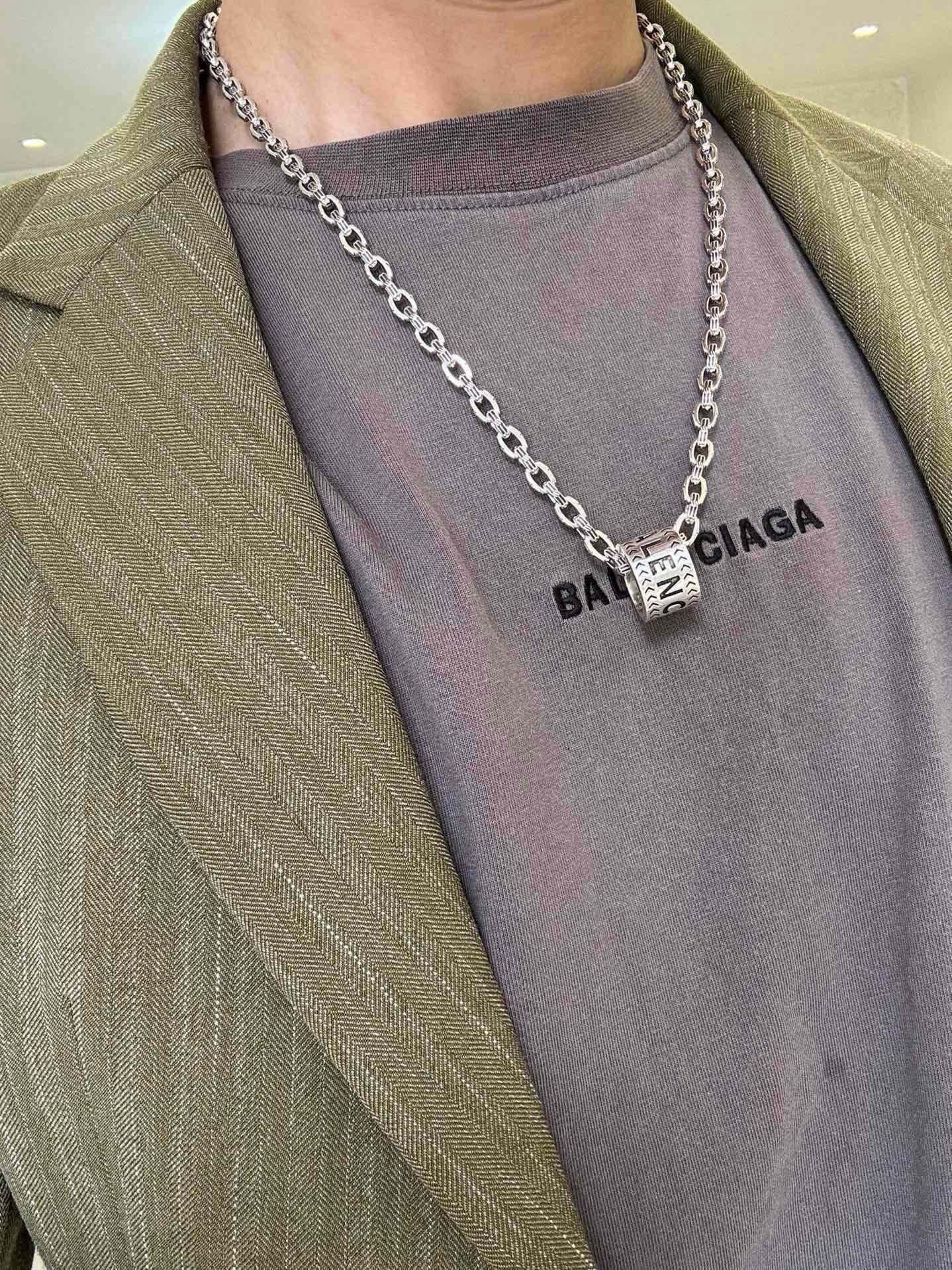 balenciaga-necklace_41_3.jpg