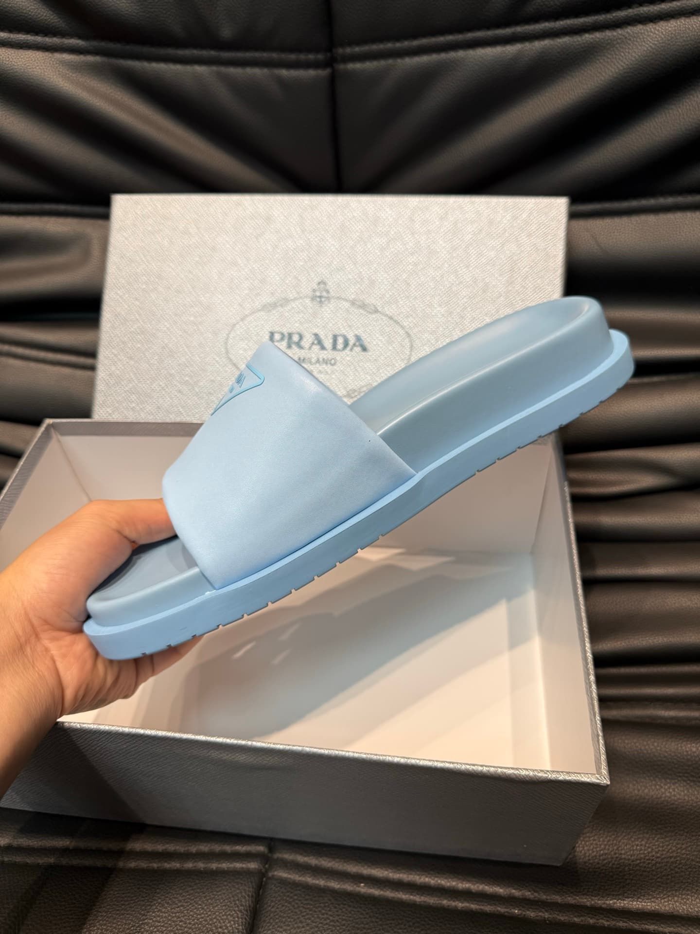 prada-slippers_23_7.jpg