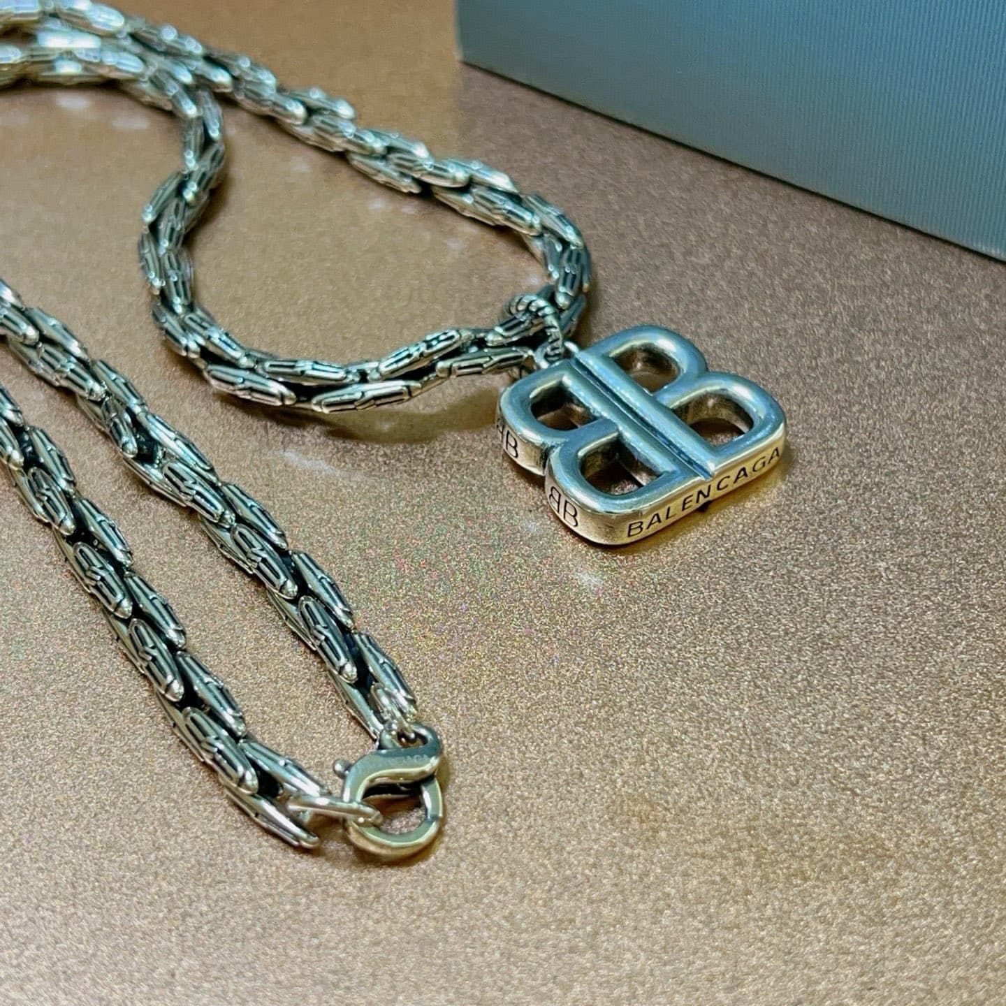balenciaga-necklace_47_3.jpg