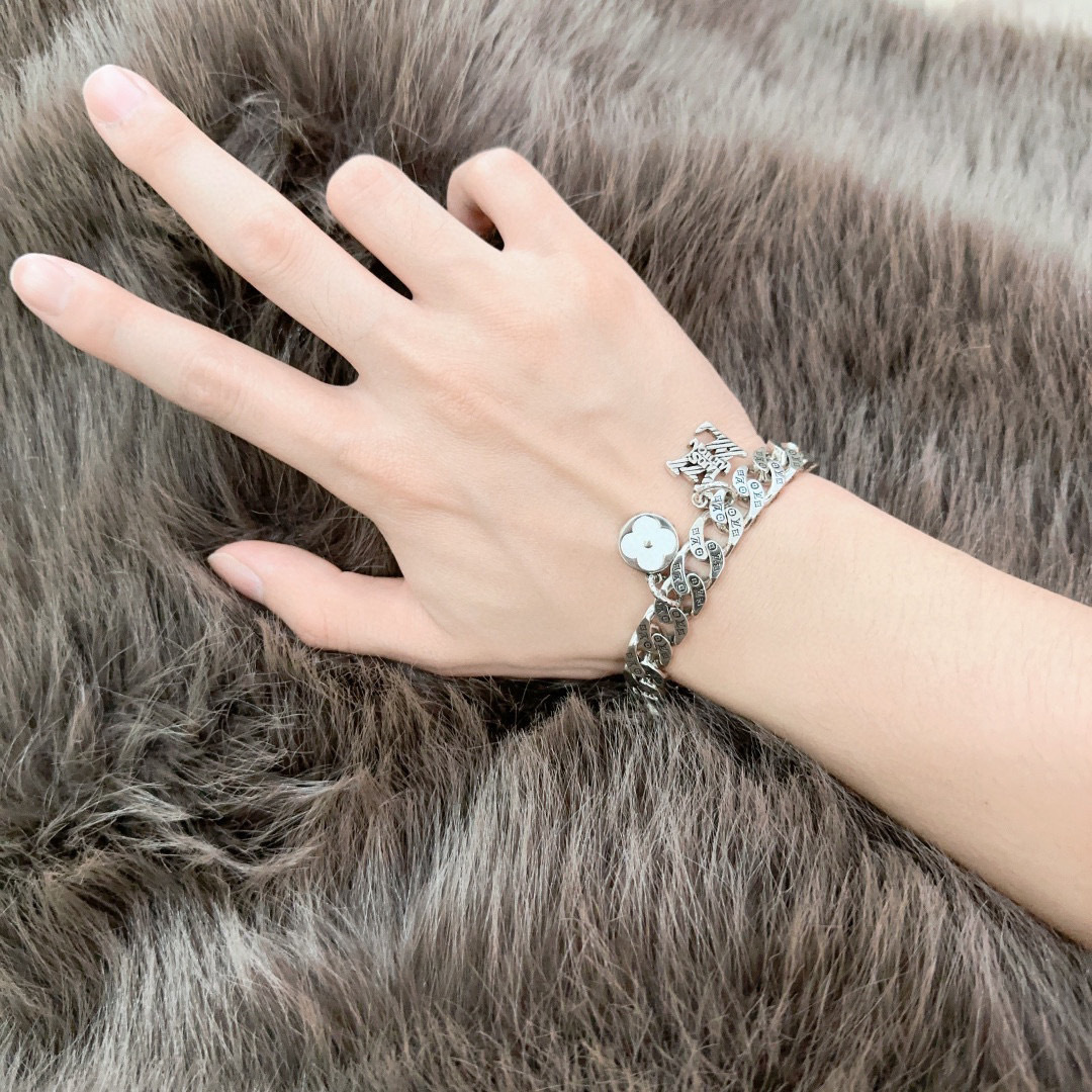 lv-bracelet_9_8.jpg