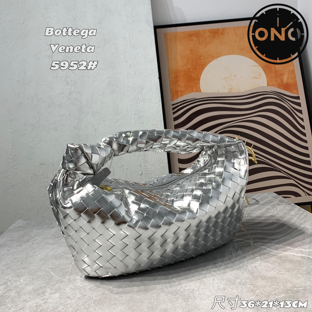 bottega_veneta_women_53_1.jpg