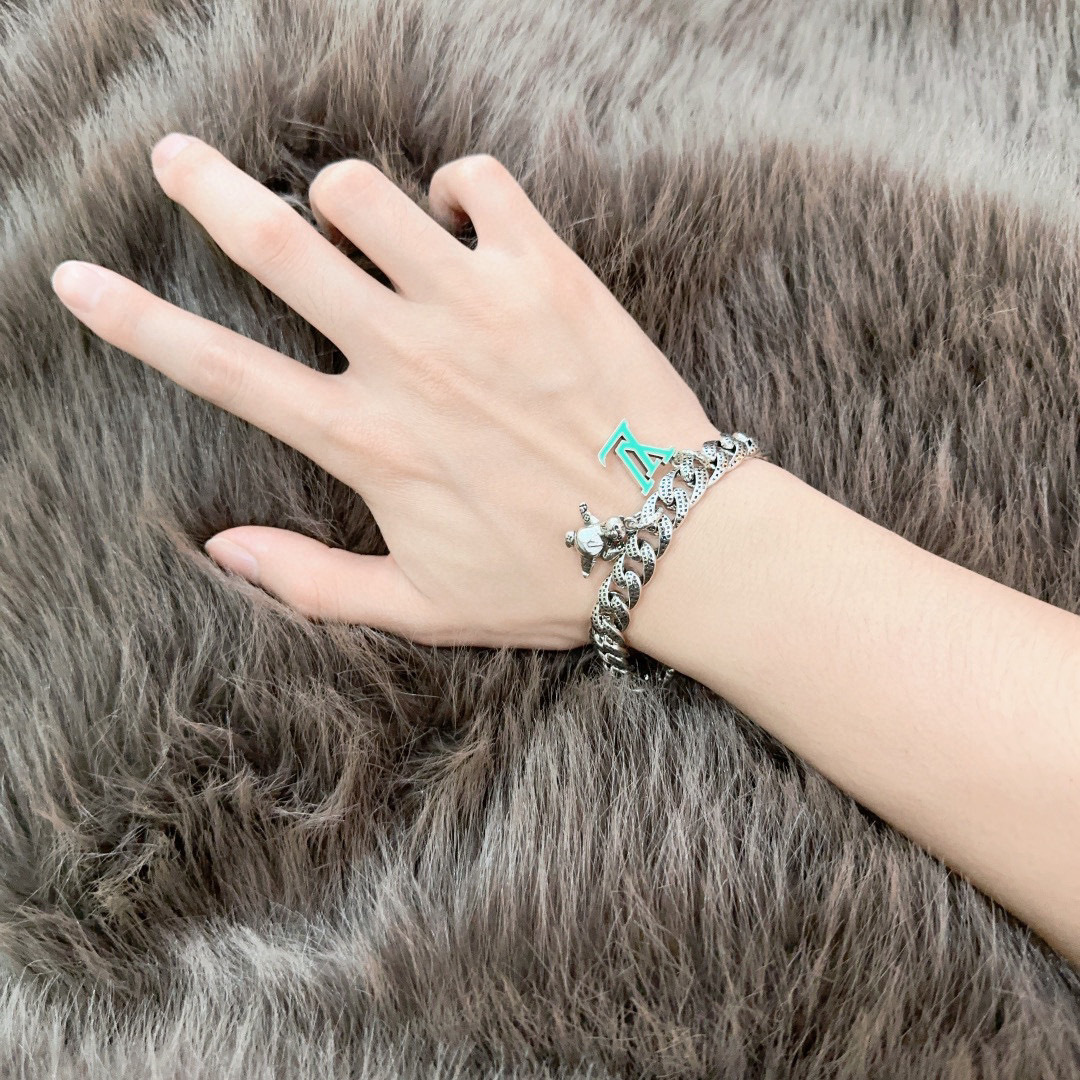 lv-bracelet_8_6.jpg