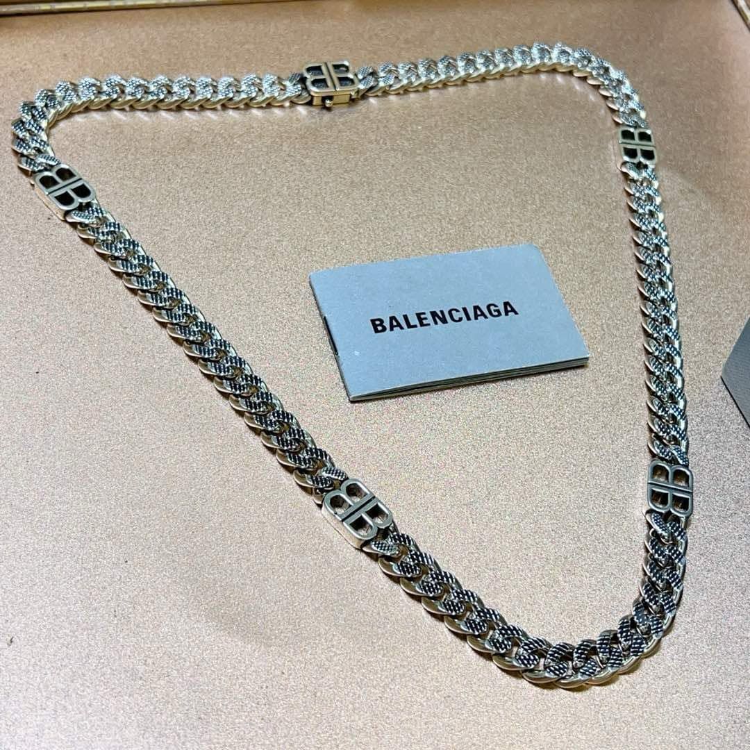 balenciaga-necklace_53_1.jpg