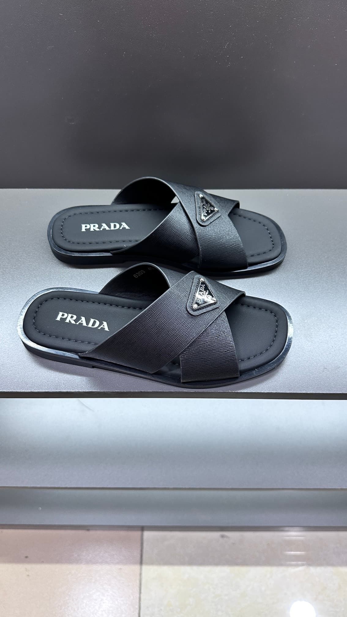 prada-slippers_46_1.jpg