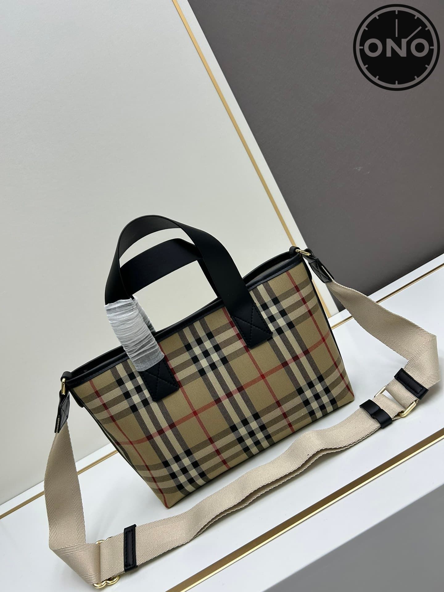 burberry_women_7_2.jpg