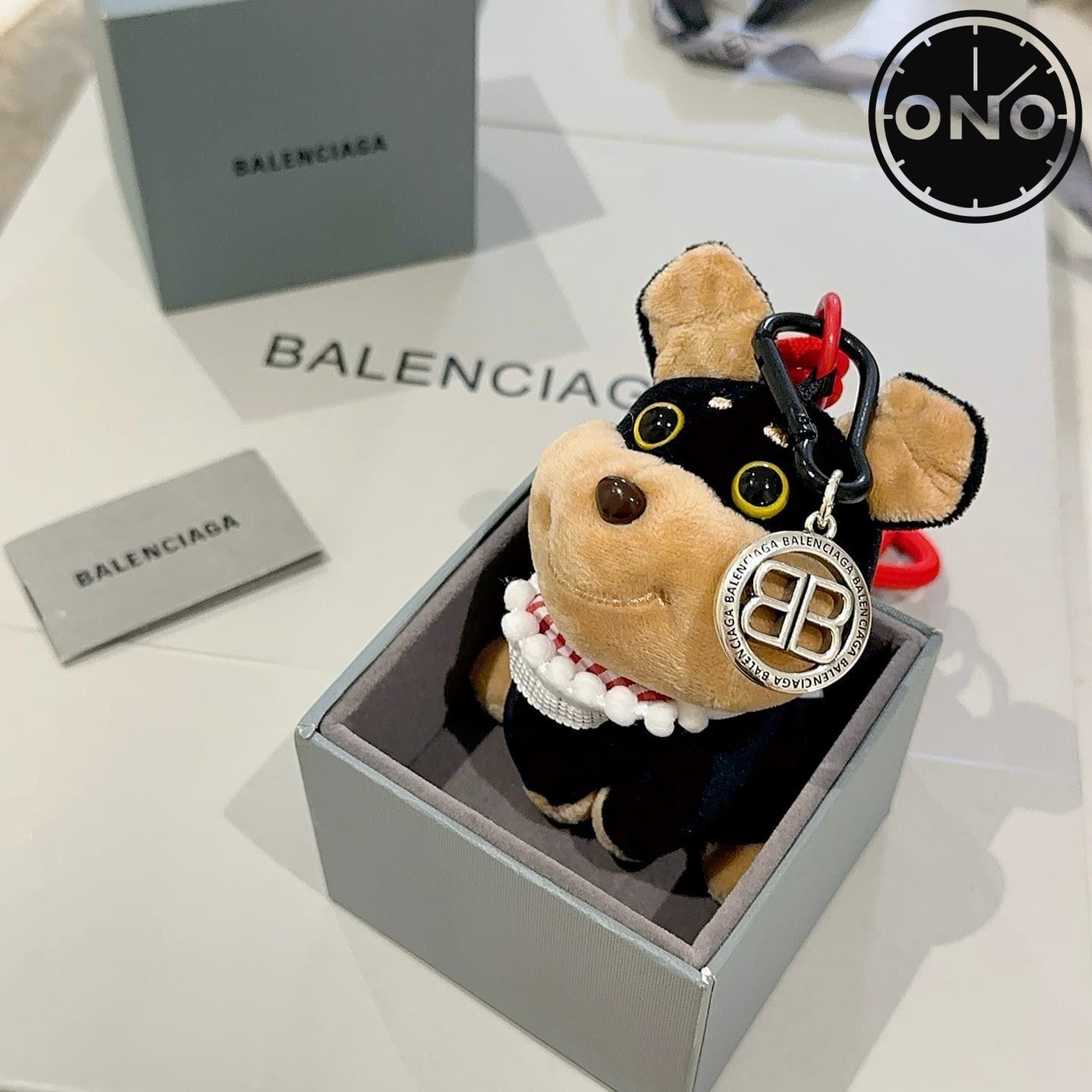 balenciaga-clasp_59_7.jpg