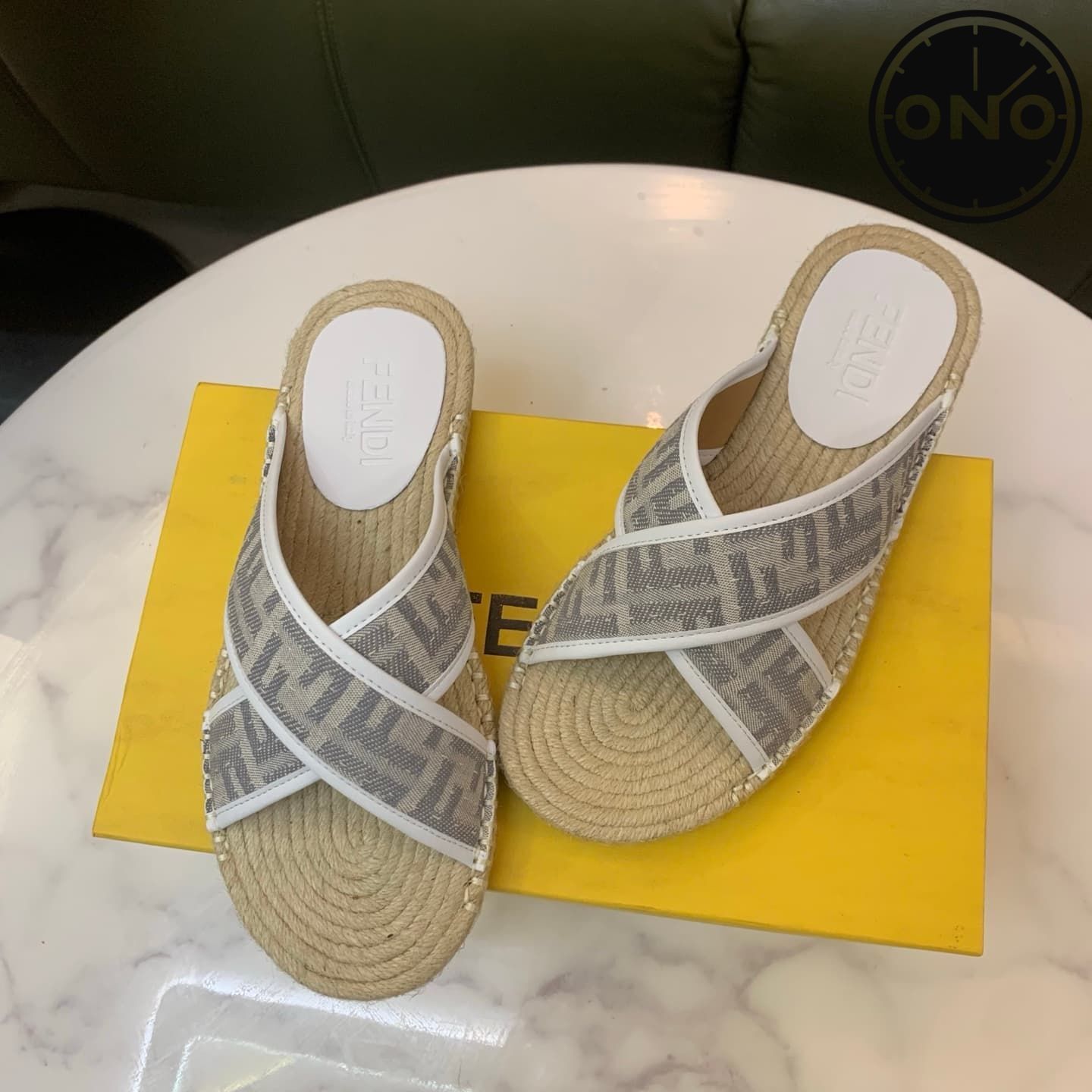 fendi-slippers_13_3.jpg