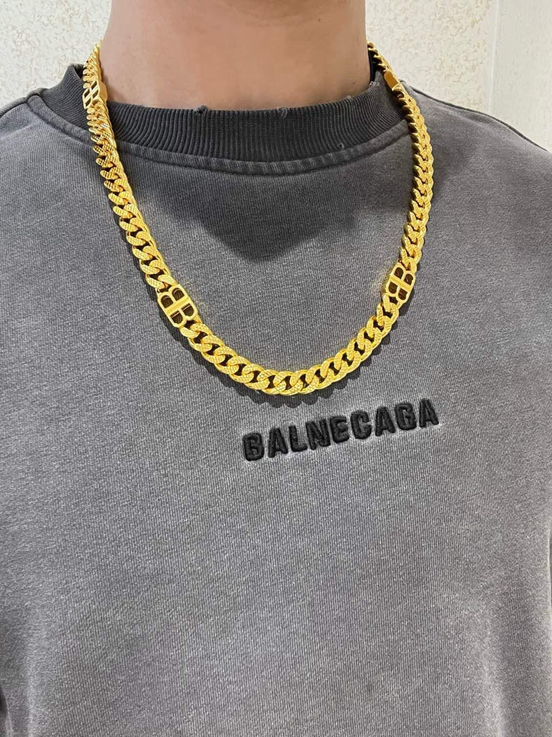 balenciaga-necklace_22_2.jpg