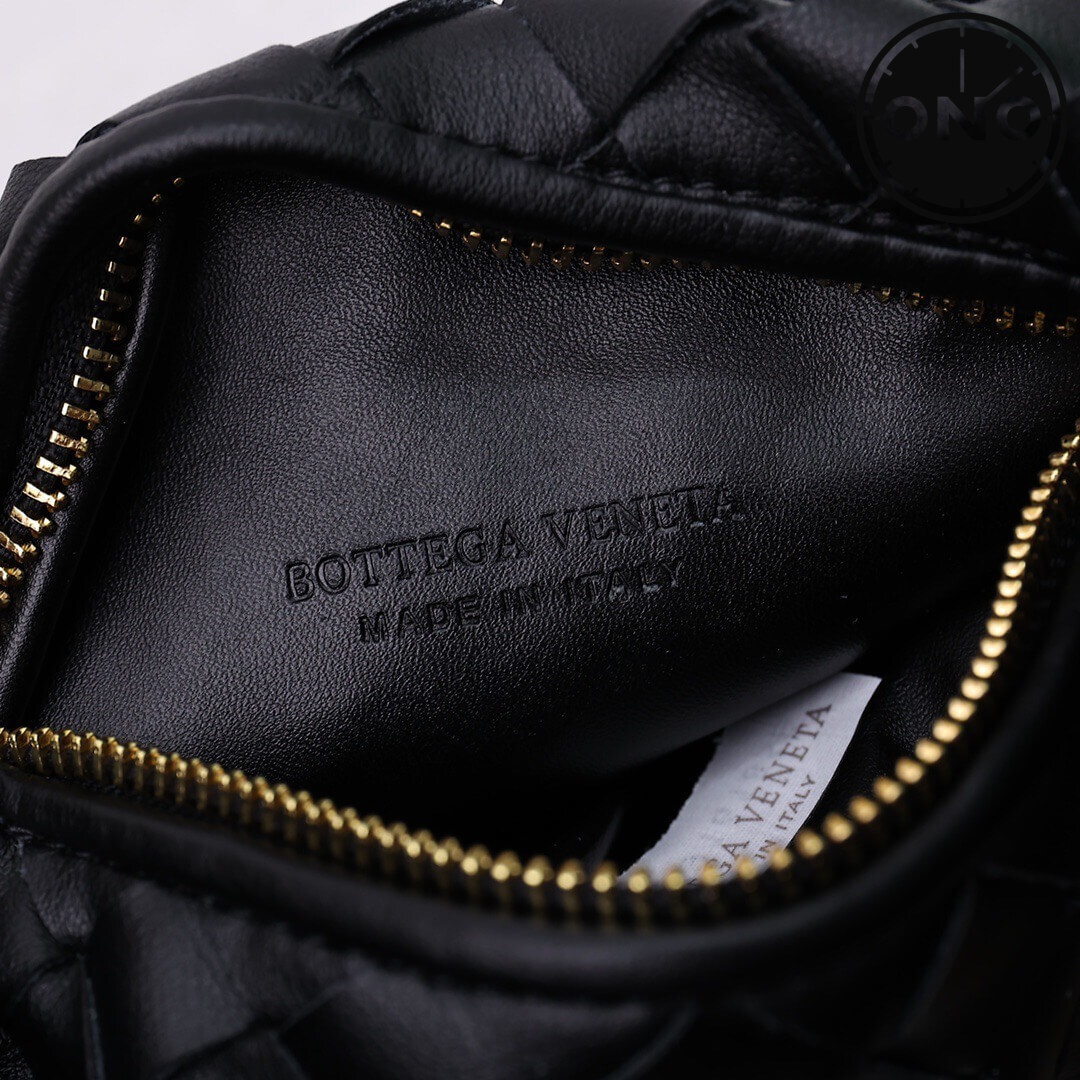 bottega_veneta_women_115_8.jpg