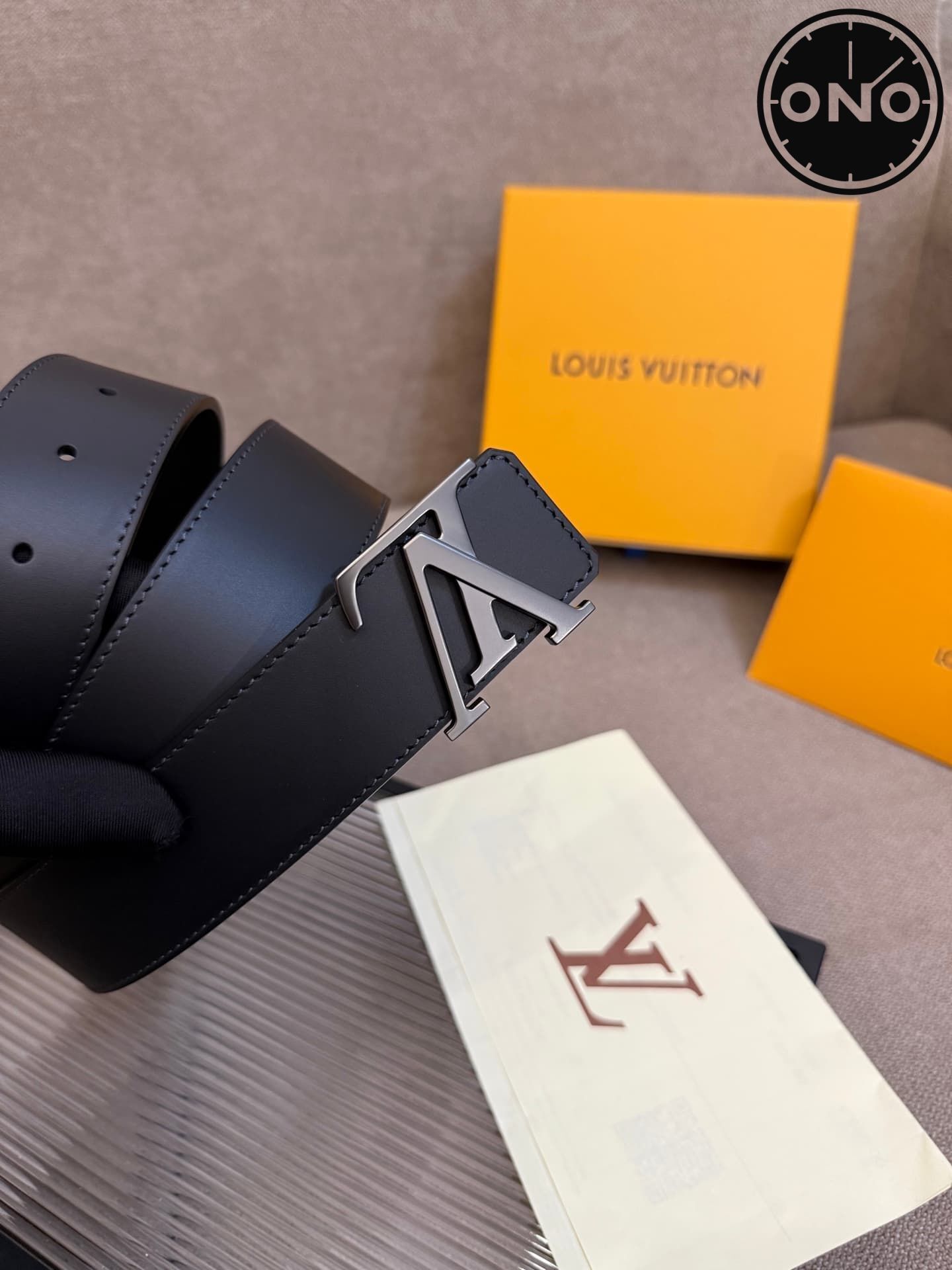 lv_belt_124_2.jpg