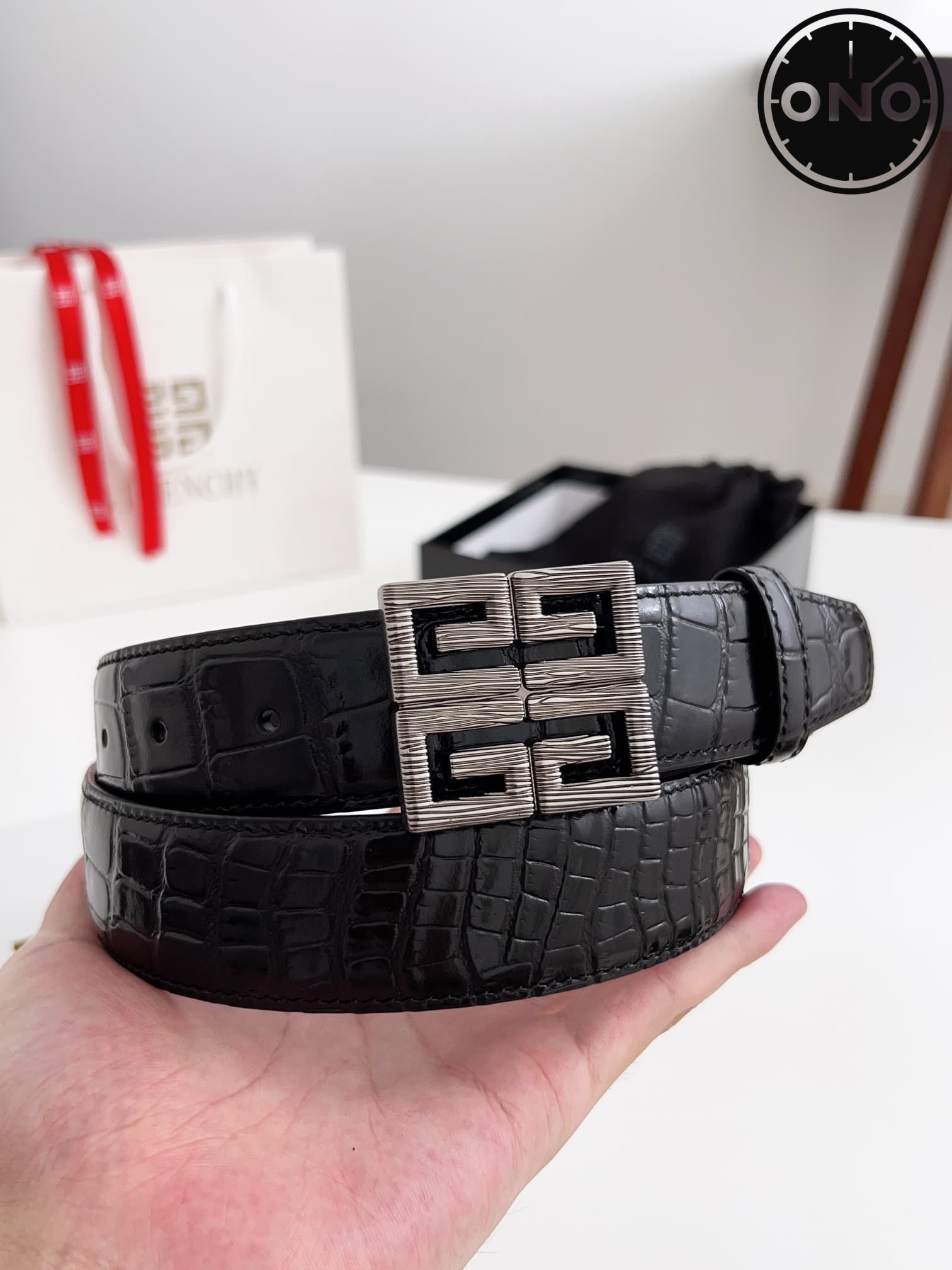 givenchy_belt_41_1.jpg