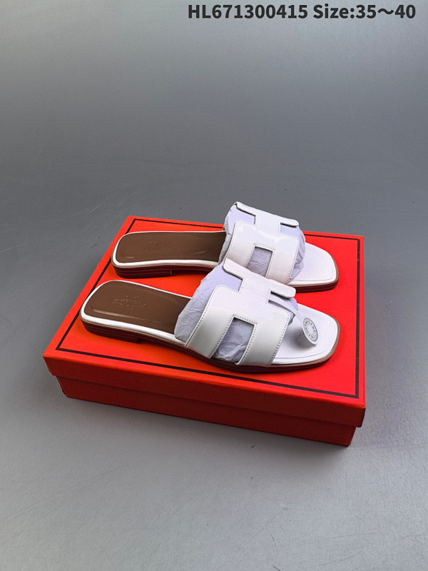130 HERMES FOOTWEAR WOMAN 万年经典爱马士 女神标配 度假居家必备  拖鞋HL671300415 Size:3540