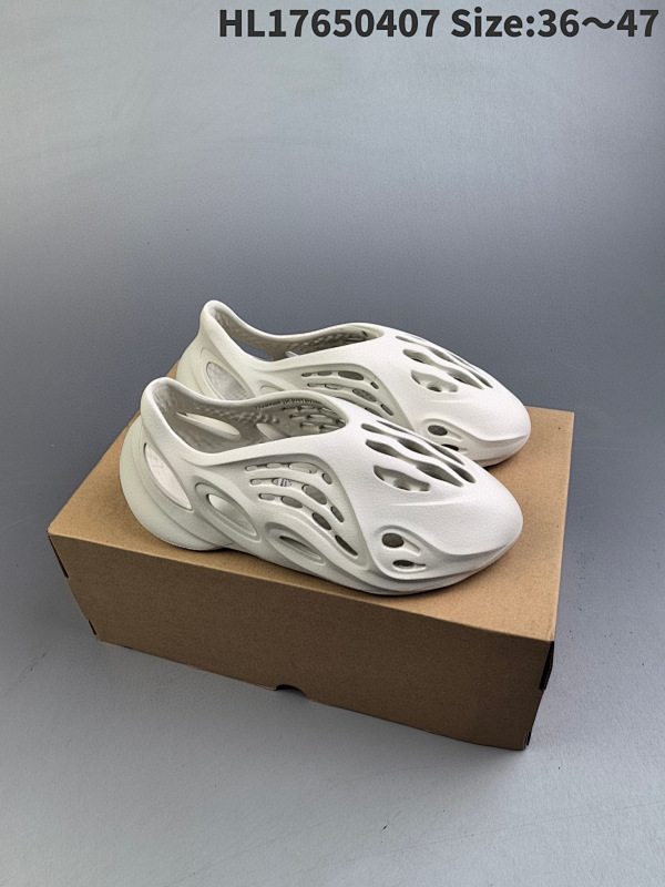 65 Adidas originals Yeezy Foam Runner "Ararat" 阿迪达斯 椰子350 洞洞鞋编码HL17650407 Size:3647