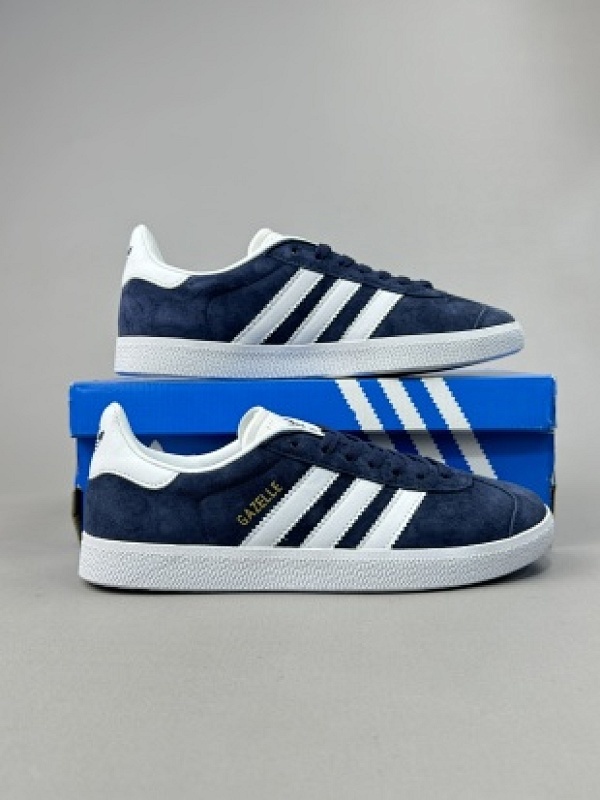 adidas Originals Gazelle 85 三叶草休闲防滑耐磨低帮板鞋 鞋头出色设计 塑就出众贴合感官方货号:BB5478