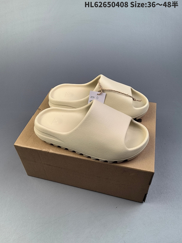 65 YEEZY SLIDE 椰子拖鞋  EVA粒子环保塑料 原厂指令配方 弹性卡色均保持原鞋一致 货号:FZ5904  HL62650408 Size:3648半
