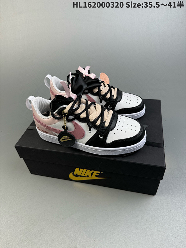 200 Nk Court Borough 减龄礼盒 爱心玫瑰粉 定制款 耐克防滑耐磨低帮板鞋编码 HL162000320 Size:35.541半货号DV5456 108