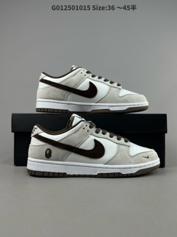Bape x Nike Dunk SB Low Bpae x 耐克 SB 低帮 联名灰白棕 定制球鞋鞋身以白色皮革作为主色调货号KK1888-011