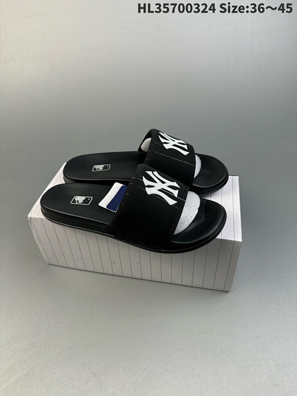 70 美国榄球洋基队限定 x 韩国限定MLB 字母百搭潮流款情侣拖鞋  尺码36 37 38 39 40 41 42 43 44 45  编码 HL35700324 Size:3645