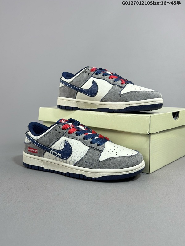 27036-45半 定制球鞋 Supreme x Nike Dunk SB Low Sup x 耐克 SB 低帮 联名灰白蓝 鞋身以米白色皮革打造货号DM6868-005