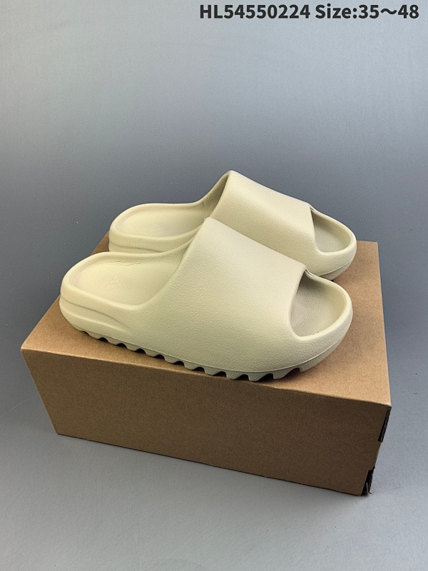 55 侃爷再度联乘Kanye West x Adidas Yeezy Slide"Bone"椰子户外风格沙滩涉水货号FW6345 HL54550224 Size:3548