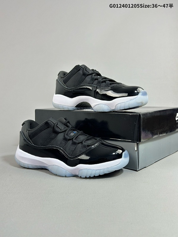 24036-47.5半 Air Jordan 11 Retro Low "Space Jam" 低帮 大灌篮鞋身采用黑色尼龙网眼鞋面搭配黑色漆皮材质覆盖层货号FV5104-004