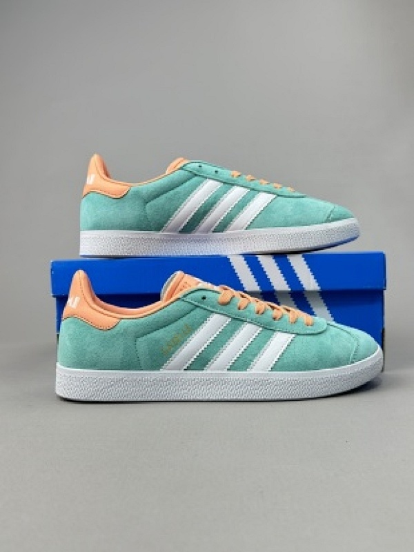 adidas Originals Gazelle 85 三叶草休闲防滑耐磨低帮板鞋官方货号:IH2627